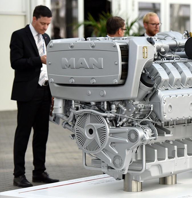 Exhibit of a ship engine from the MAN company