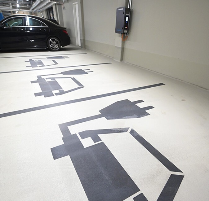 Parking spaces with charge points at the new CCH