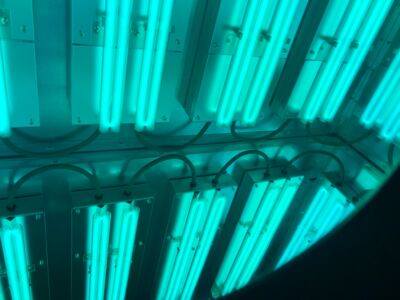 Fluorescent tubes of the air filter systems